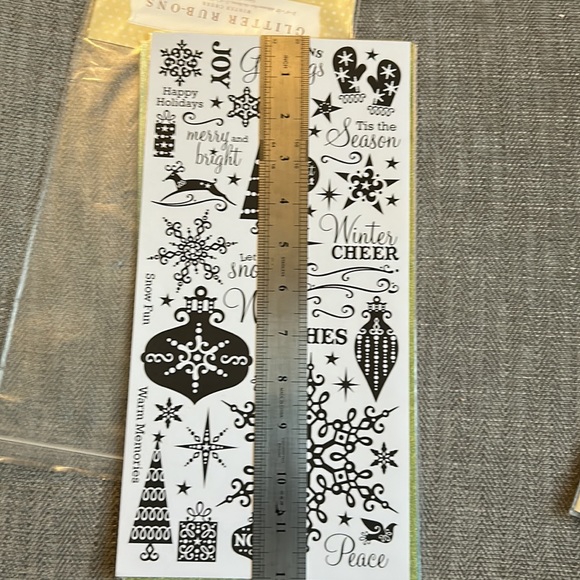 Glitter rub on Winter Cheer - Picture 8 of 8